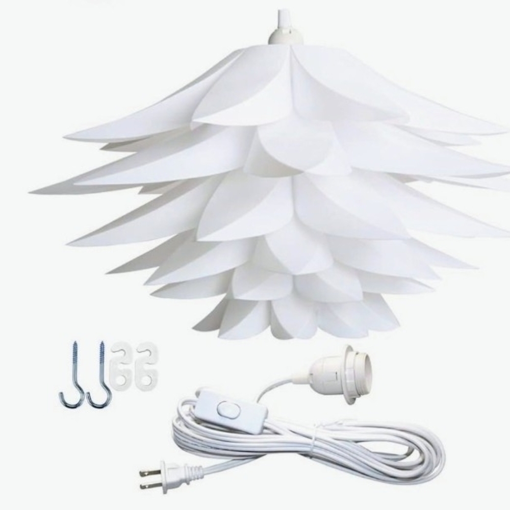 White Layered Petal Pendant Lamp